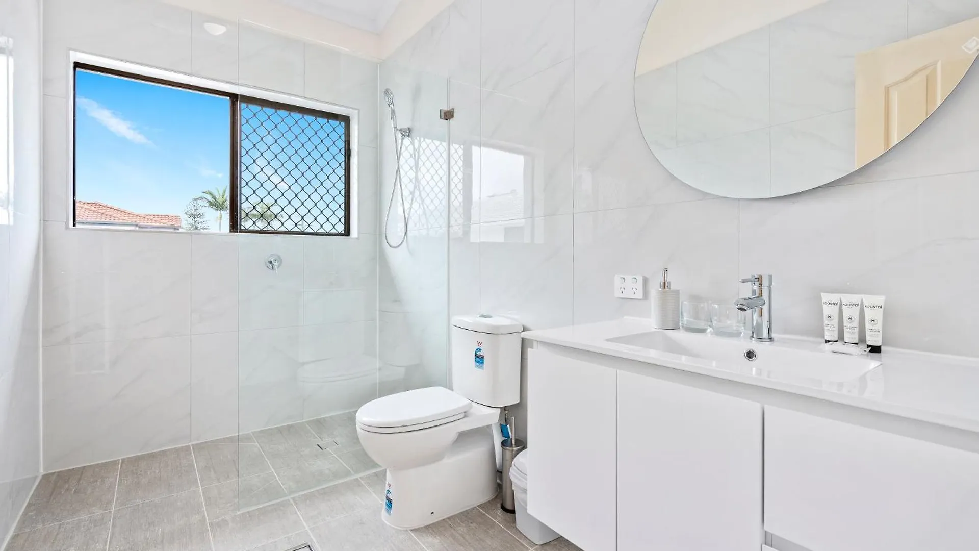 Perfect Waterfront Escape In Surfers Paradise Gold Coast 0*,