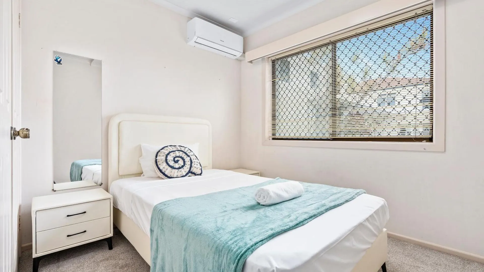 Perfect Waterfront Escape In Surfers Paradise Gold Coast