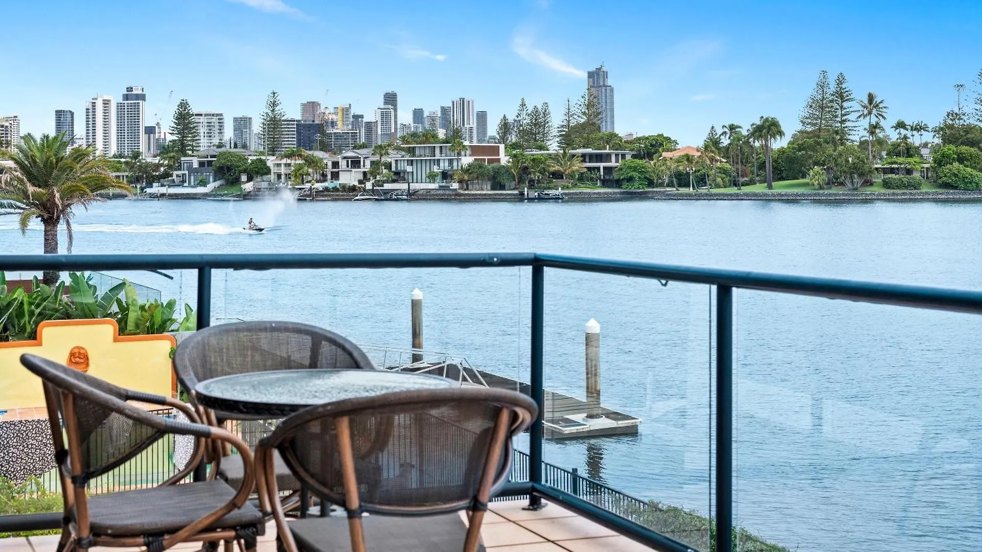 Perfect Waterfront Escape In Surfers Paradise Gold Coast